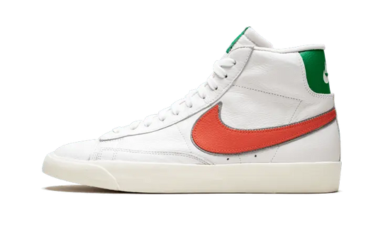 Nike Blazer Stranger Things Hawkins High School - CJ6101-100